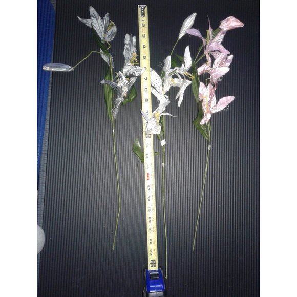 Silk Artificial Flowers With Vase - Picture 6 of 9